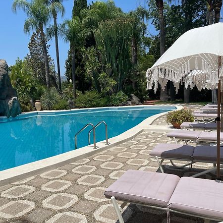 גיארדיני נאקסוס B&B La Villa מראה חיצוני תמונה