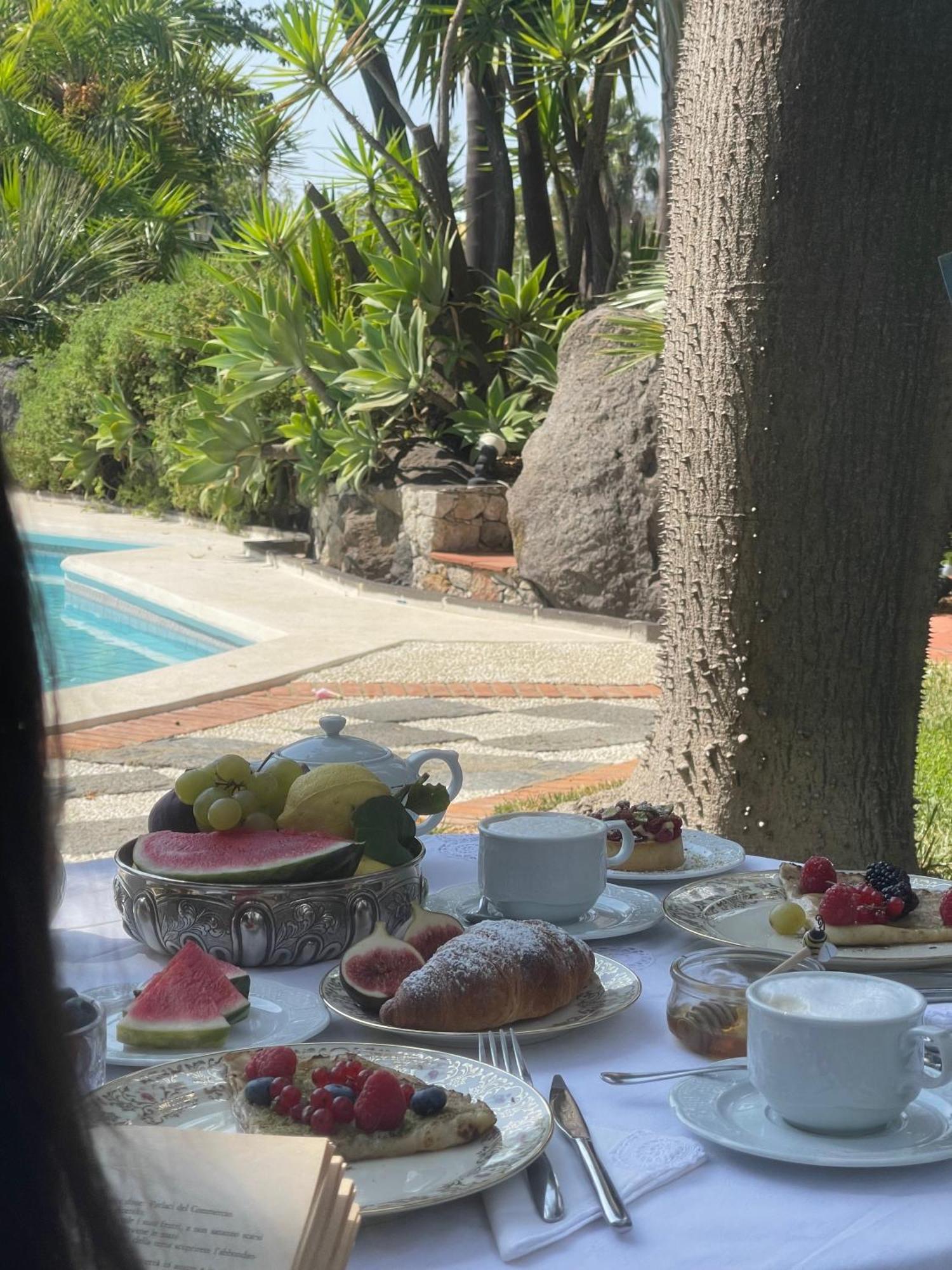 גיארדיני נאקסוס B&B La Villa מראה חיצוני תמונה