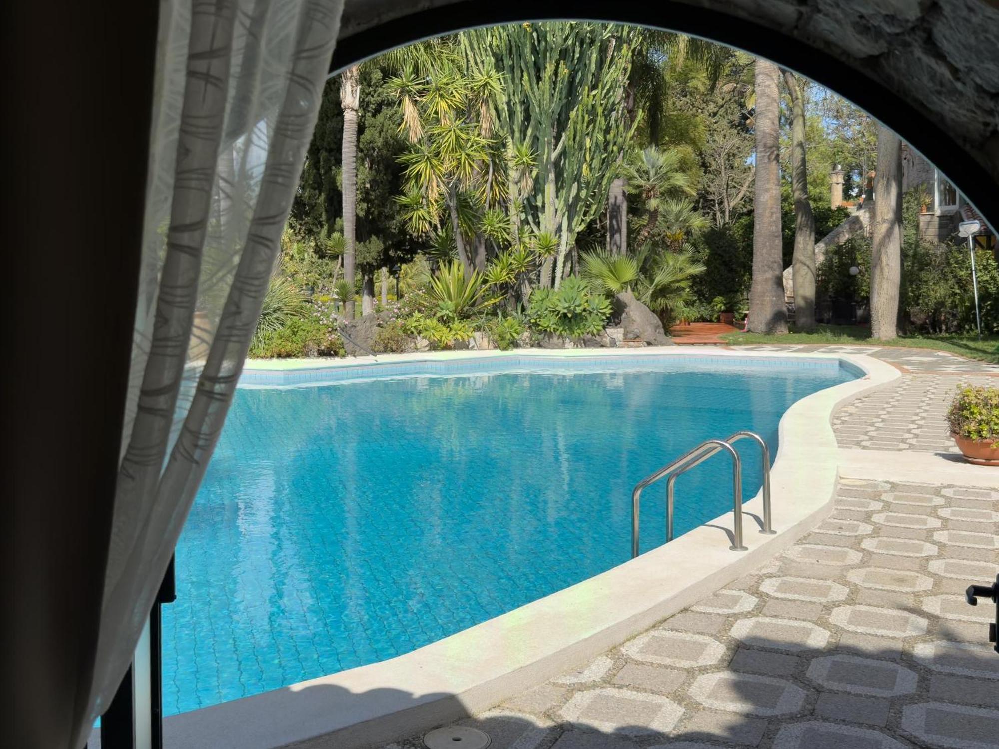 גיארדיני נאקסוס B&B La Villa מראה חיצוני תמונה