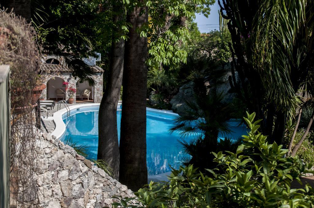 גיארדיני נאקסוס B&B La Villa מראה חיצוני תמונה